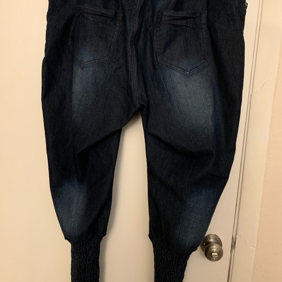 Jeans - Picture 3 of 5